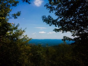 Hiking Lake Minnewaska